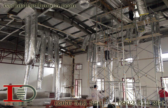 Thi công hệ thống ống gió mềm chống nóng nhà xưởng